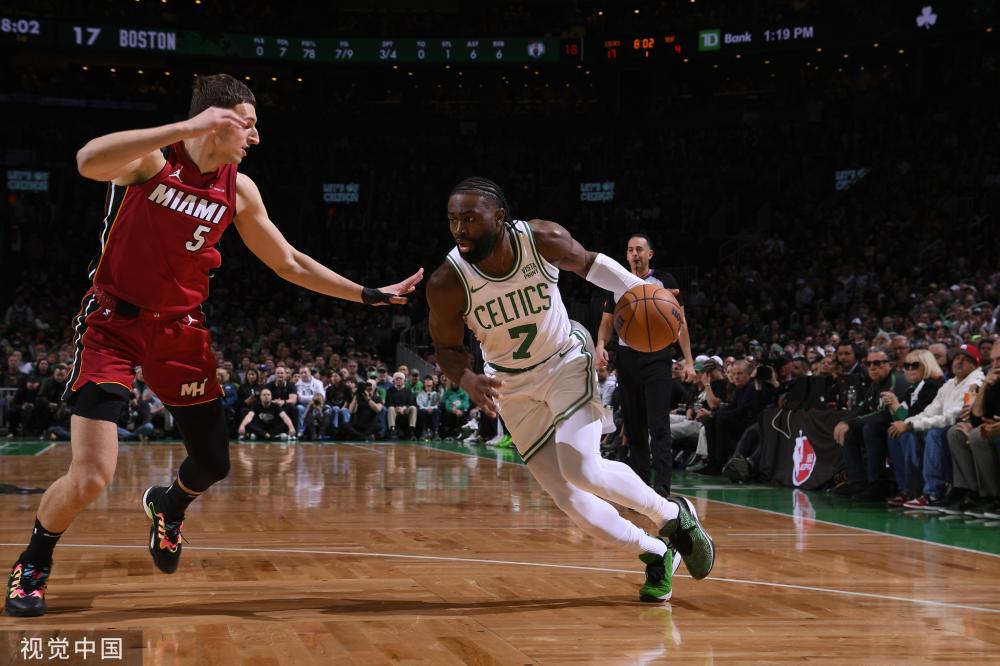 亚杯中夺魁 亚杯中夺魁