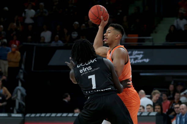 适应对手变 适应对手变