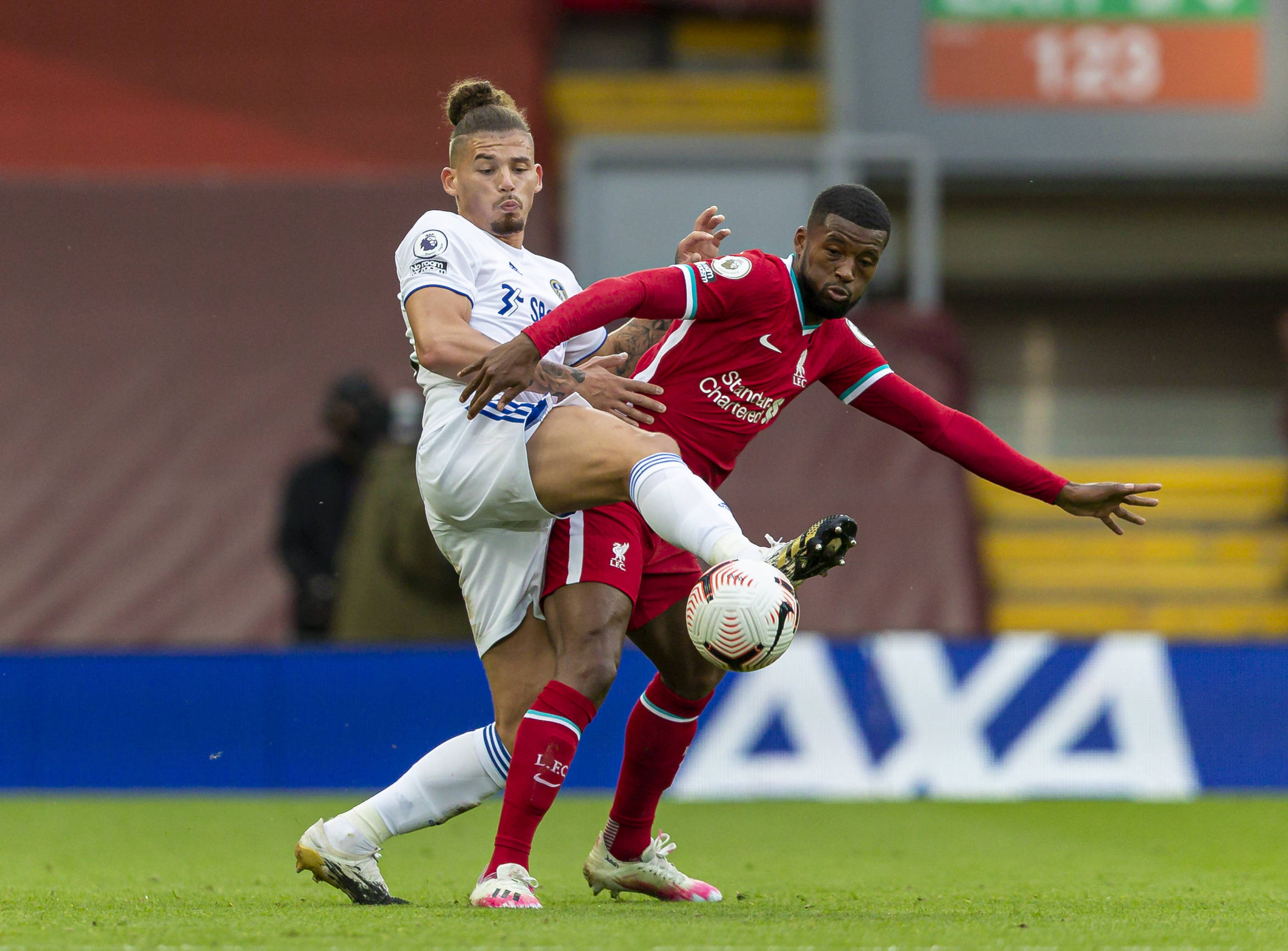 像在场内外 像在场内外