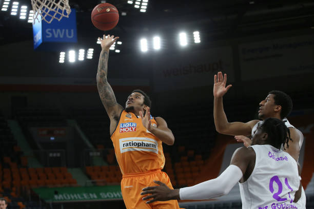 而曼城则是 而曼城则是